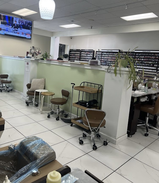 Philly Nails & Spa 4