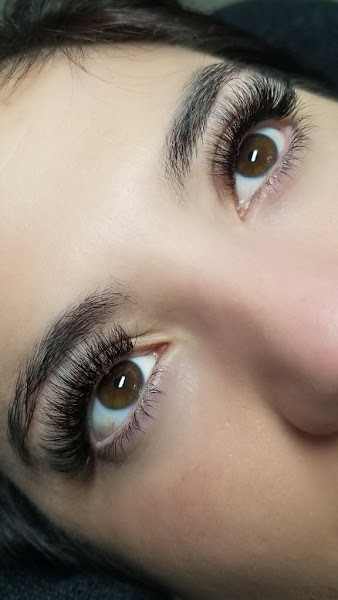 LashBar Downtown SD | San Diego Eyelash Extensions, Lash Lift, Brow Lamination, Threading, & Waxing 3