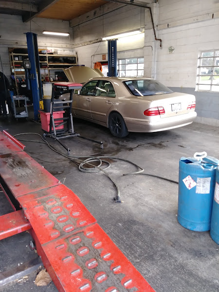 Meineke Car Care Center 4