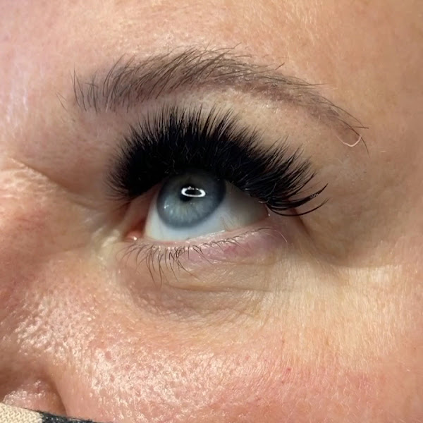 Lux Beauty Lounge LLC 3