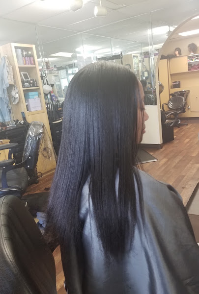 Sak's Salon 3