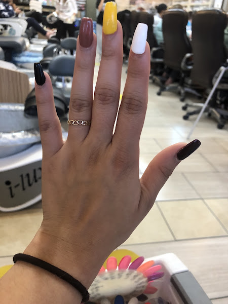 Glamour Nail Spa 3