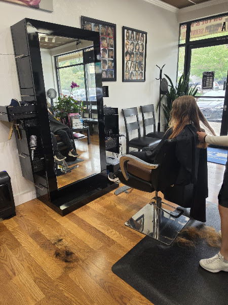 The Salon by Kelly 4