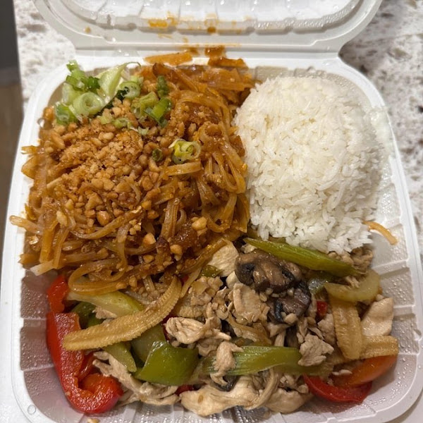Ting Tong Thai Cafe 4