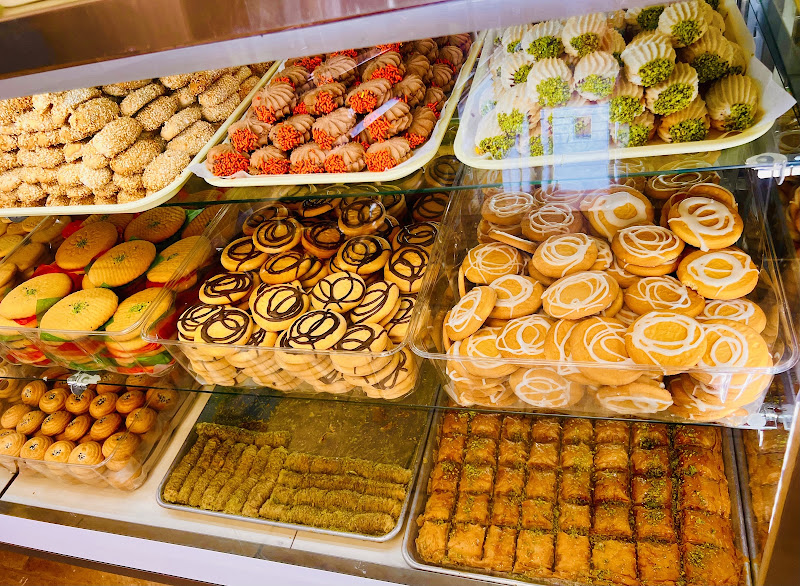 Red Rose Bakery & Halal Food 4