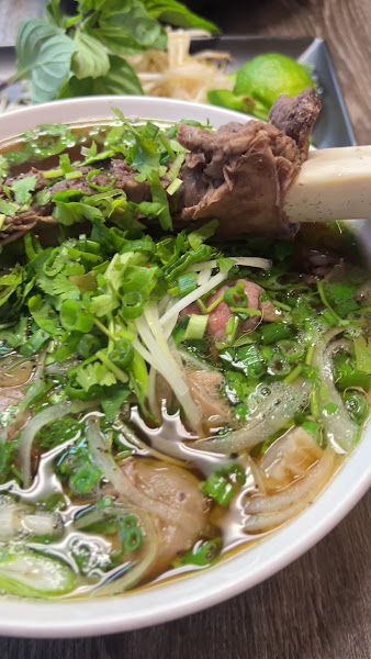 Emerald Pho 3