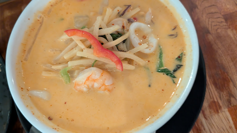 Krungthep Thai and Pho 5