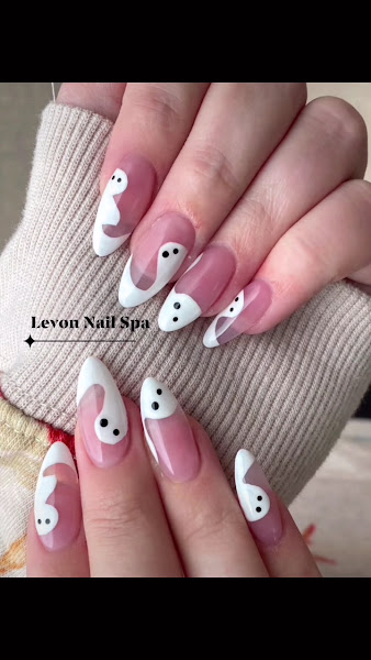 Le'von Nail Spa 3