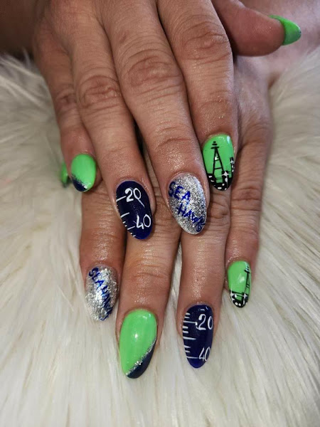 Hollywood Nails 4