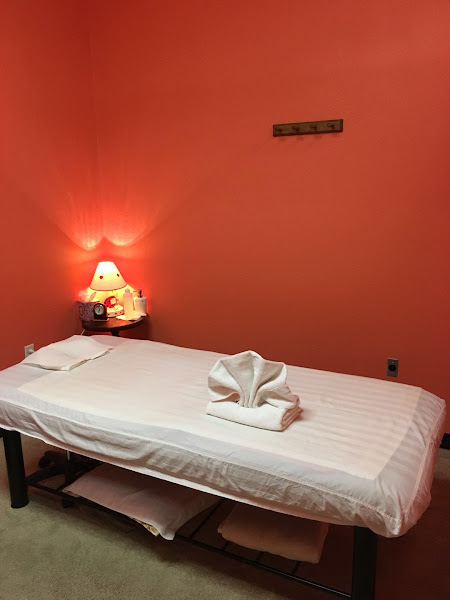 Qiu Massage 3