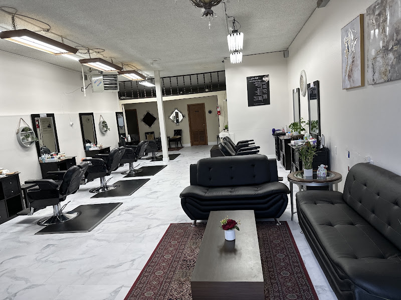 Aaina Beauty Salon 3