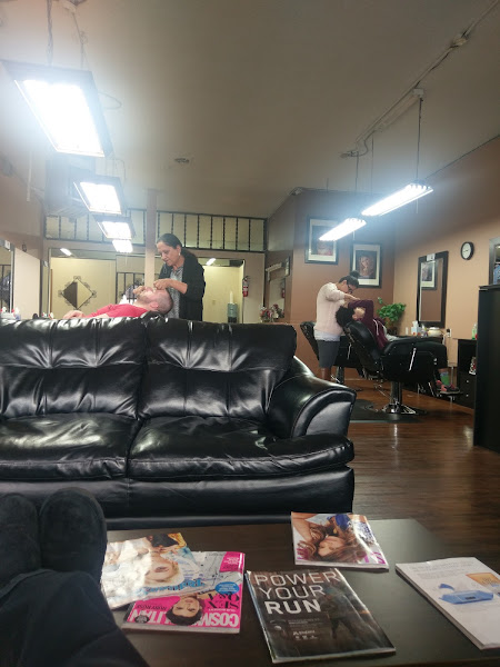 Aaina Beauty Salon 4