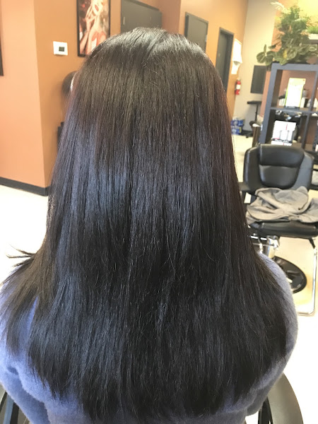 La Studio Hair Salon 3