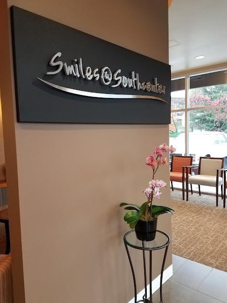 Smiles @ Southcenter 2