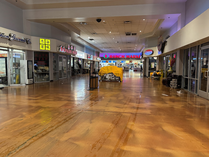 Great Wall Shopping Mall 4