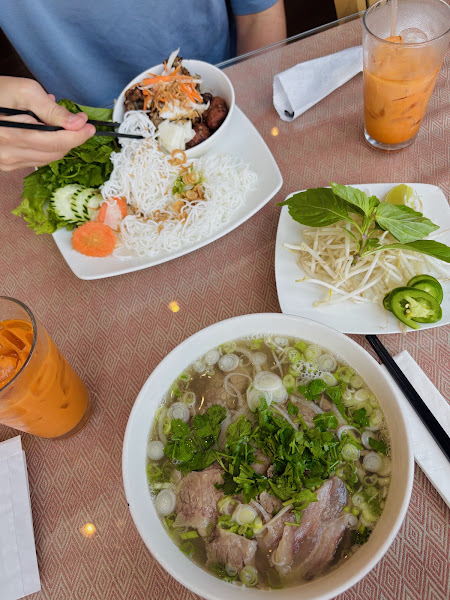 Pho Saigon Pearl 5
