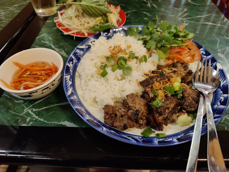 Phung Hoang Restaurant 4