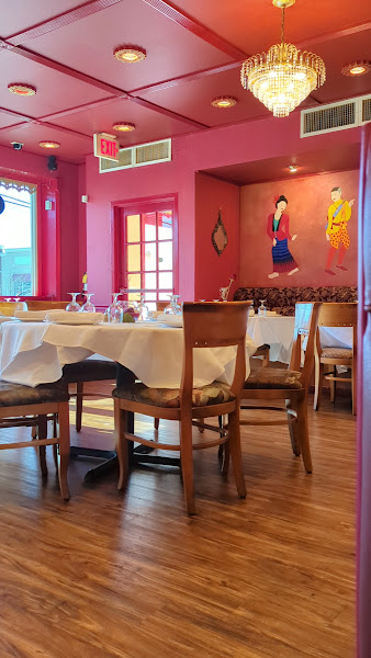 Duangrat's Thai Restaurant 3
