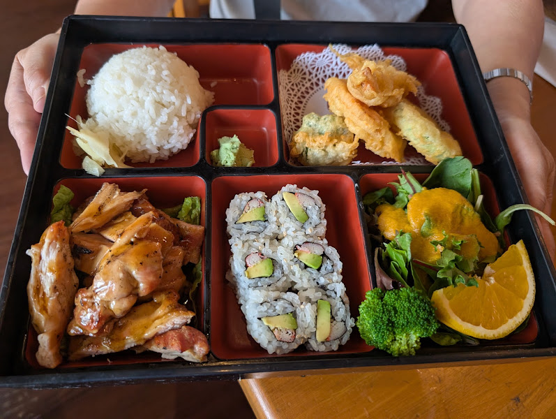 Maneki Neko Japanese Restaurant 5