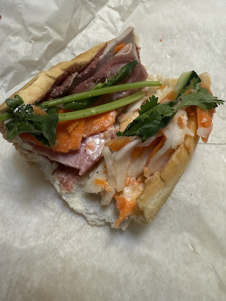 Nhu Lan Sandwich Shop 4