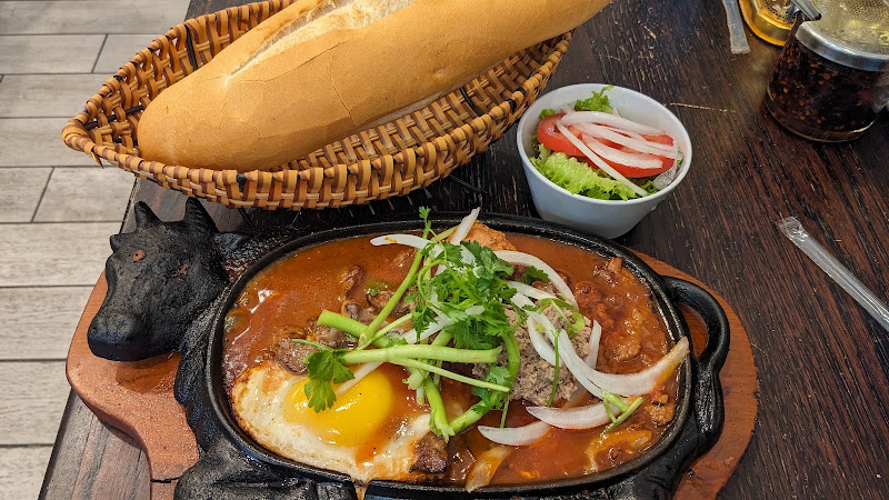 Hoang Viet Restaurant 4