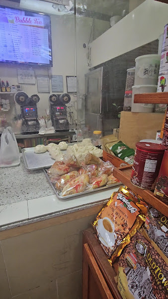 Saigon Bakery & Deli 3