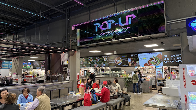 Pop-Up District 4