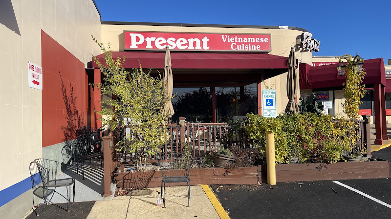 Present Restaurant 2