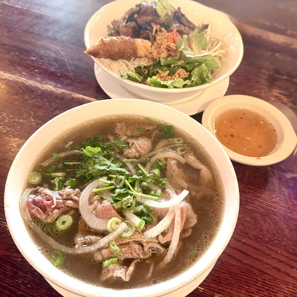 Huong Viet Restaurant 5
