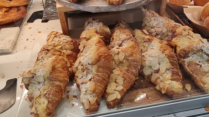 TOUS les JOURS Bakery Café - Annandale 3