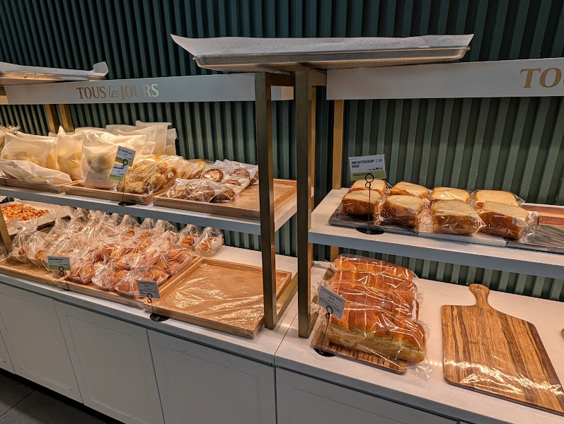 TOUS les JOURS Bakery Café - Annandale 4