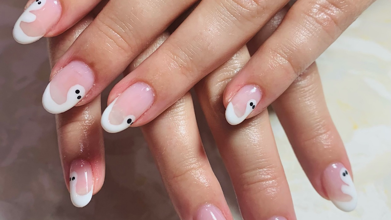 Present Nail Spa
