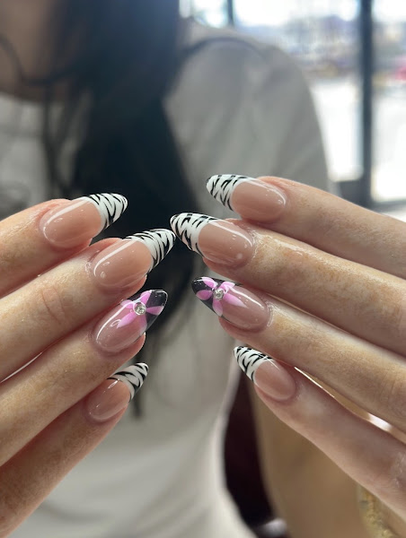 Krystal Nail Spa - Falls Church 4
