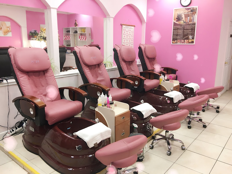 Hillwood Nails Spa & Lashes 2