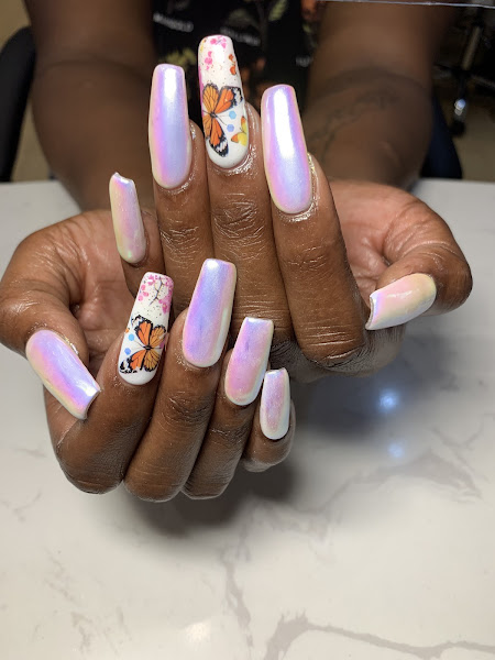 Holly Nail and Beauty Salon