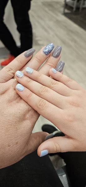 Holly Nail and Beauty Salon 4