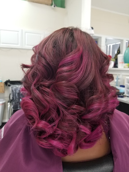 Yanira's Hair Salon 4