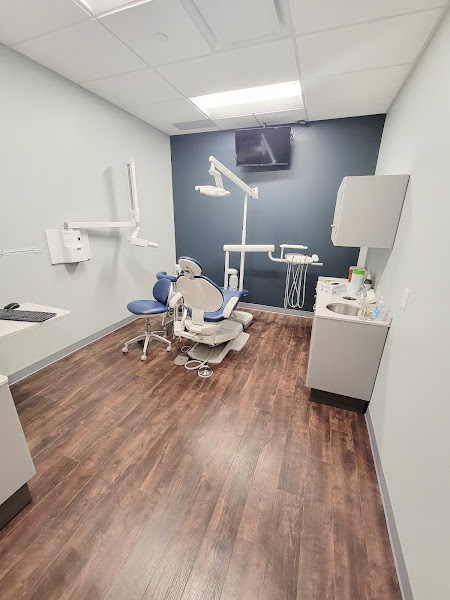 Dental Associates of Northern Virginia in Skyline 3