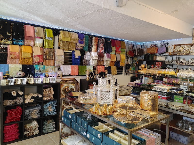 Lina's Boutique 4