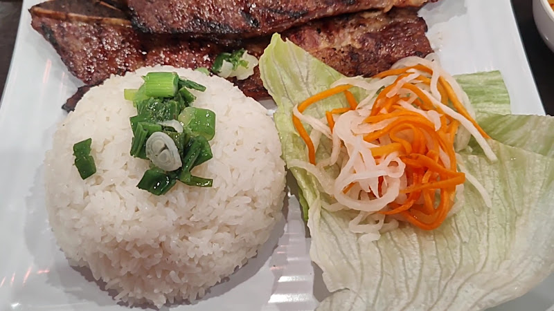 Hoang Ty - Banh Mi & Pho 3