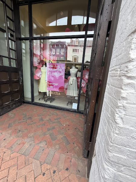 Aritzia