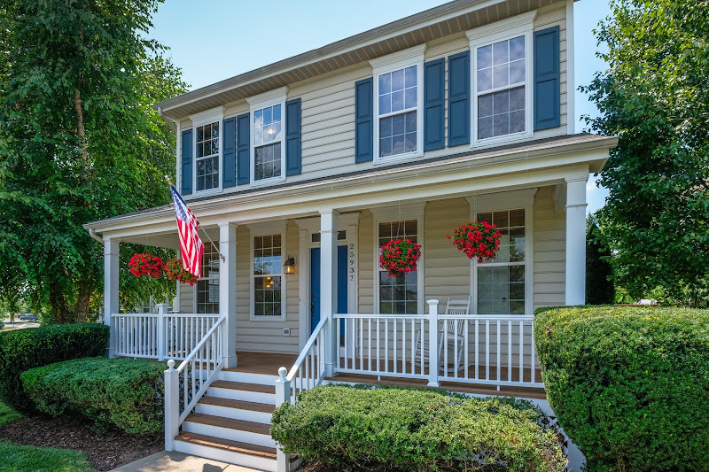 Better Homes and Gardens Real Estate Premier 4
