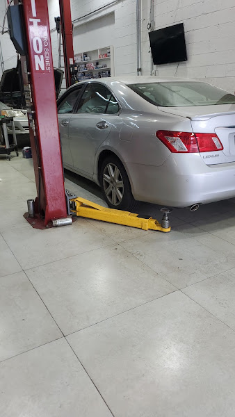 VIETNAM AUTO REPAIR SHOP -SUA XE IN FALLS CHURCH VIRGINIA 4