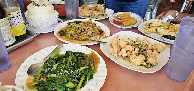 Trieu Chau Restaurant | Chinese • Cambodian 5