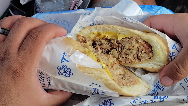 Tainos Bakery & Deli (east colonial) 3