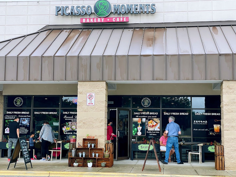 Picasso Moments Bakery, Cafe, & Boba Tea 2