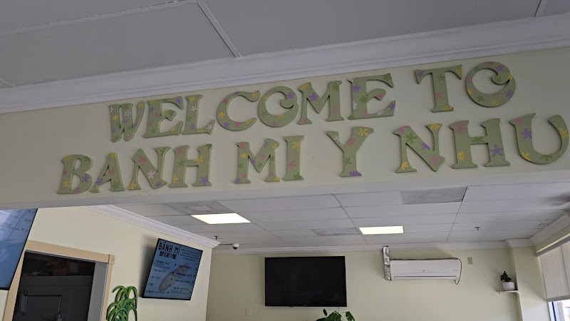 Y Nhu Bakery and Cafe 3