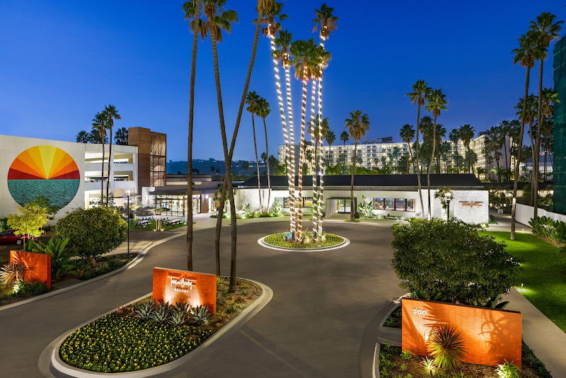 Town and Country Resort 1