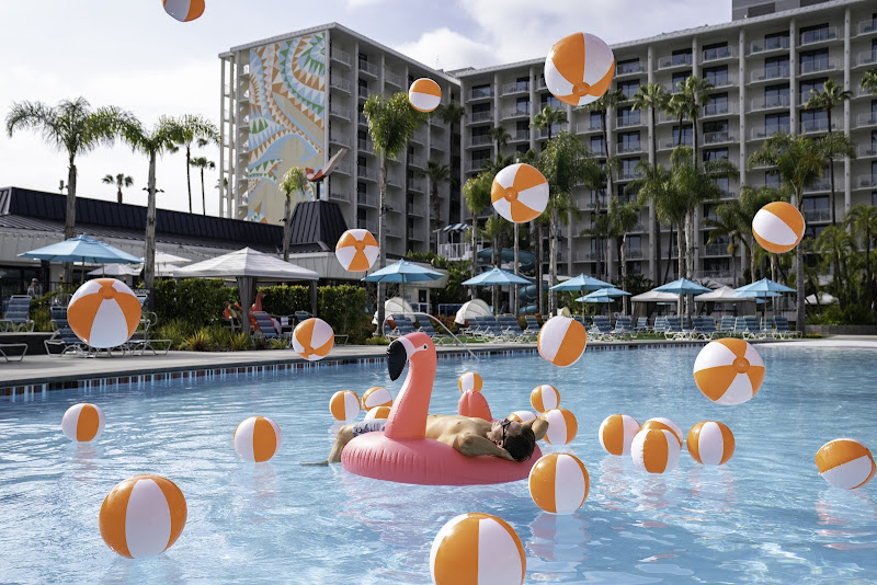 Town and Country Resort 4
