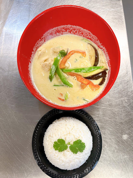 YUMFINITY Viet Bite & Thai Spice (At West Lake Food Co) 4
